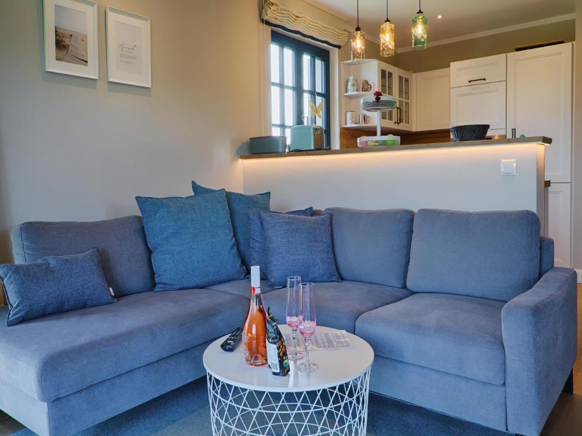 Reetland Am Meer - Premium Reetdachvilla Mit 3 Schlafzimmern, Sauna Und Kamin F27 Dranske Eksteriør bilde